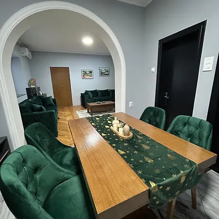 Mona App * אפטין