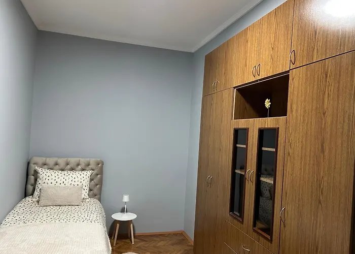 Mona App * אפטין